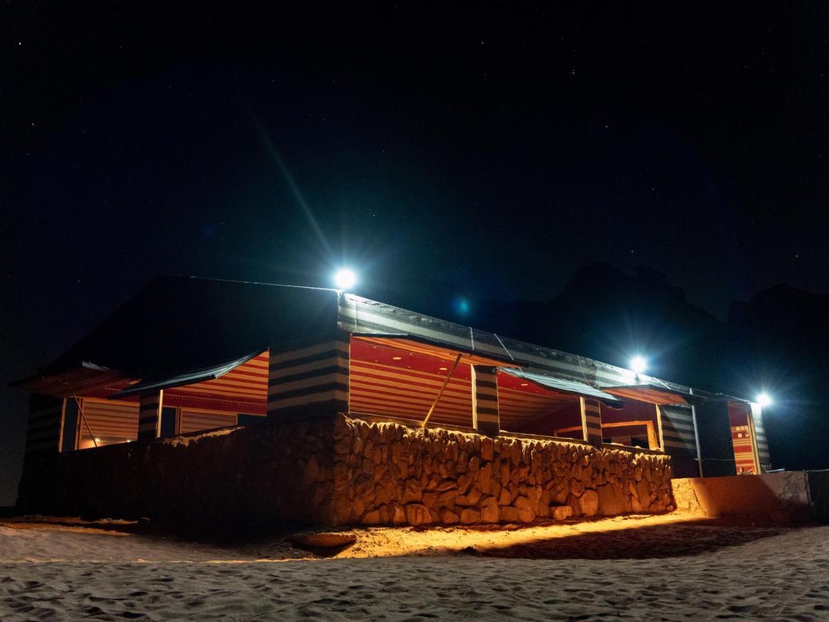 Rotana Camp Hotel Wadi Rum Buitenkant foto