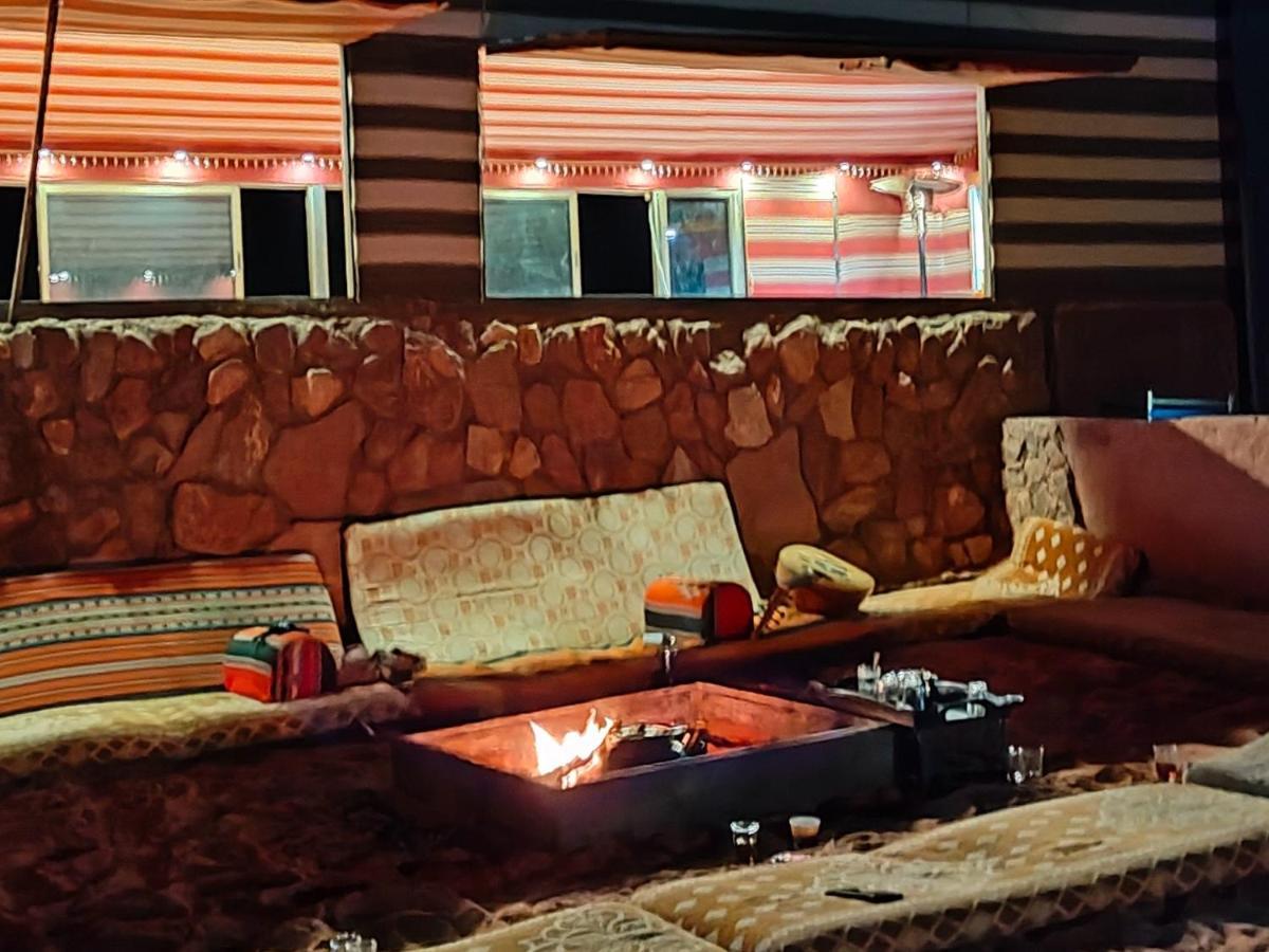 Rotana Camp Hotel Wadi Rum Buitenkant foto