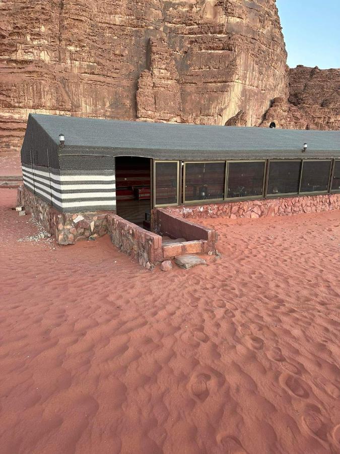 Rotana Camp Hotel Wadi Rum Buitenkant foto