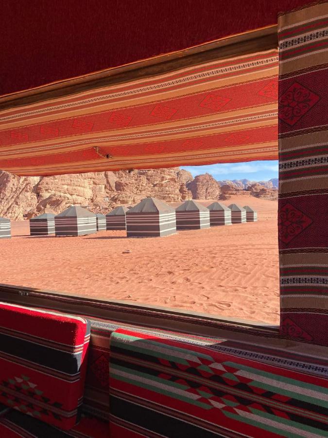 Rotana Camp Hotel Wadi Rum Buitenkant foto